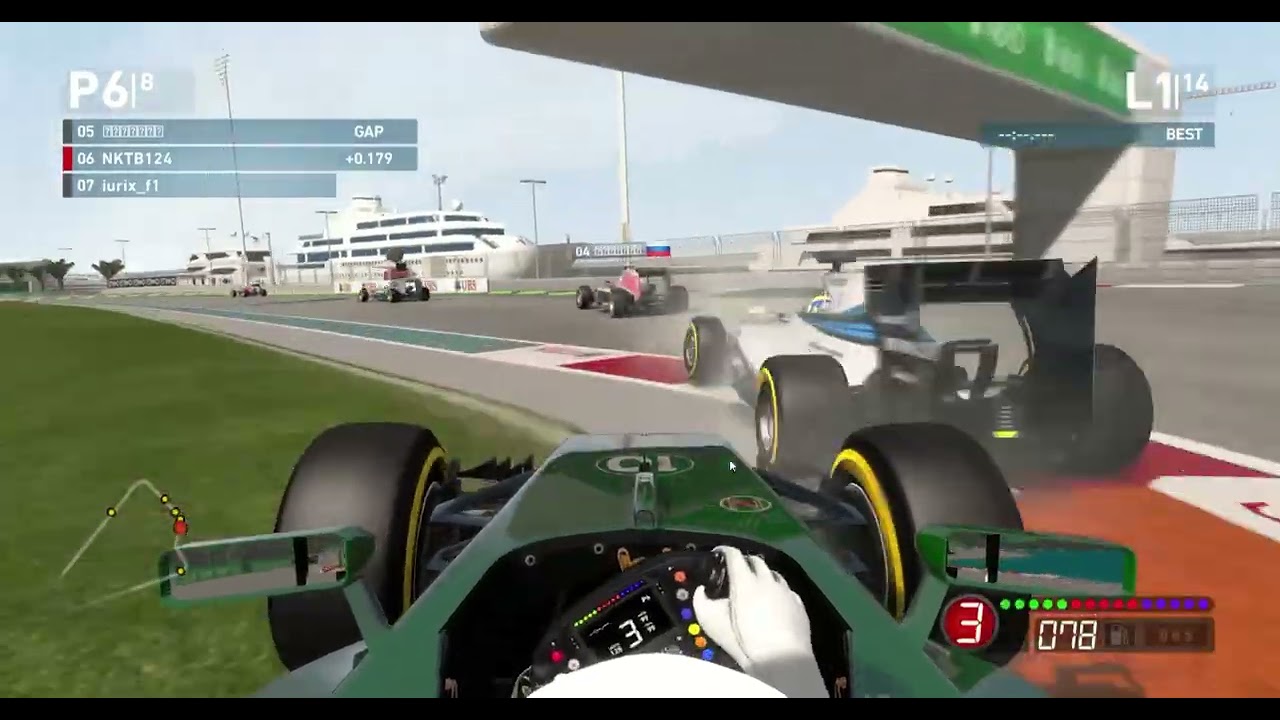 F1 2014 - Discord Championship - R3, Abu Dhabi - Absolute chaos of a race