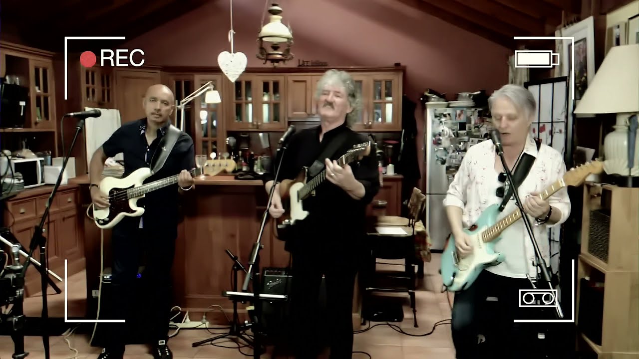 Drift Away (Dobie Gray) cover by the Barry Leef Band