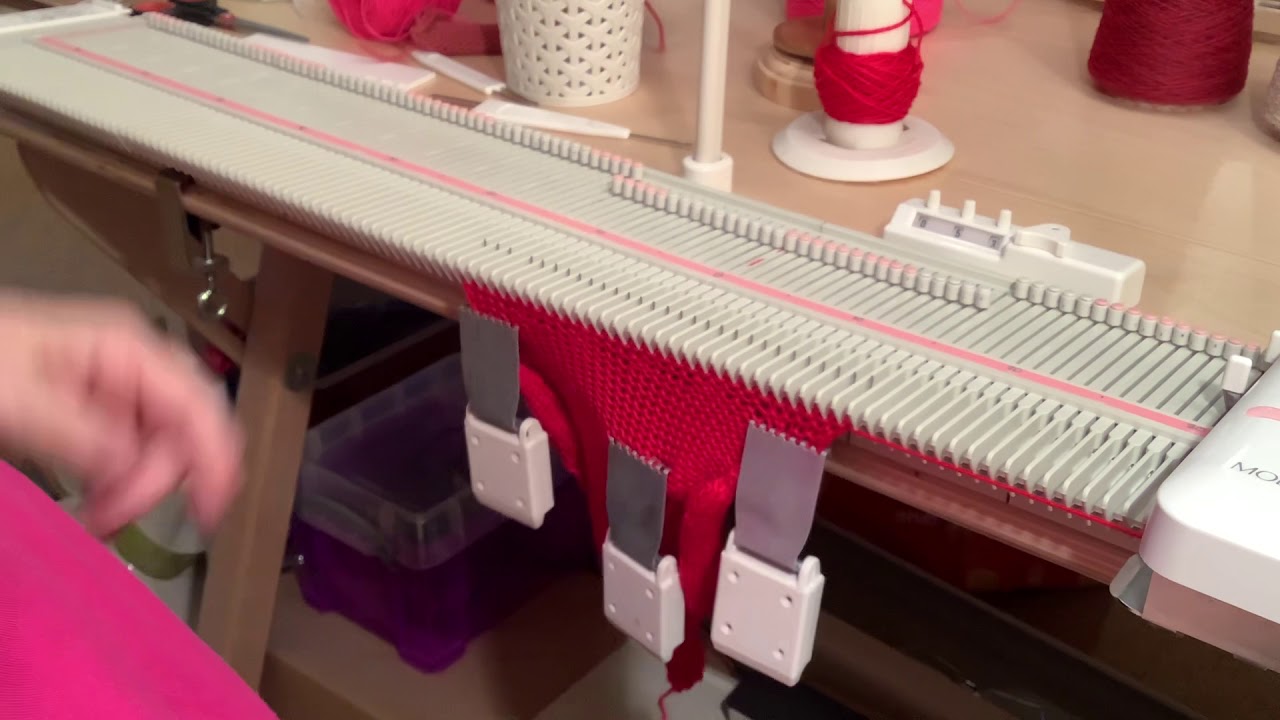 LK150 SERIES - Video 6 Using Holding Position for Garment Shaping