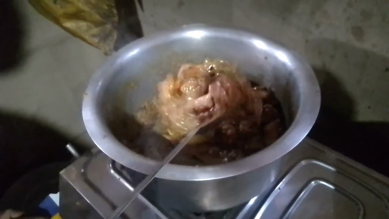 जोहार🙏 दोस्त हम बना रहे  देसी चिकन बिरयानी