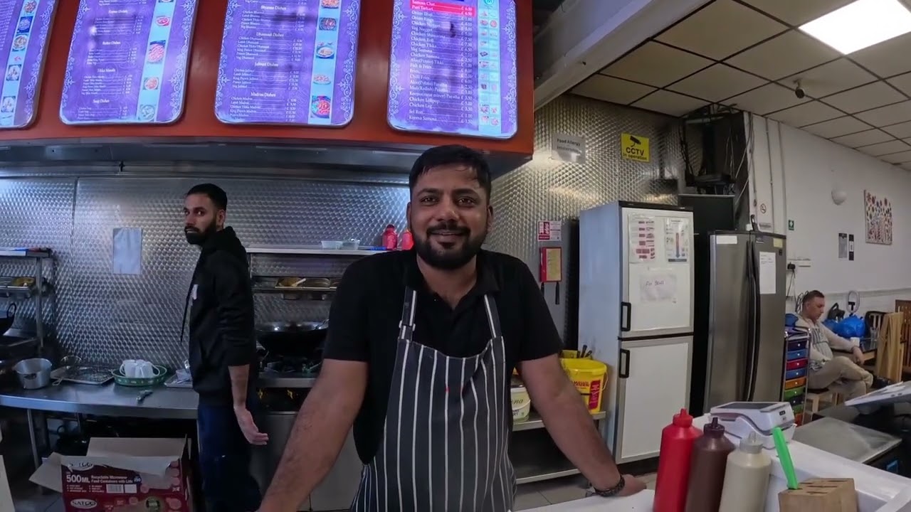 LALI GURASH RESTAURANT ALDERSHOT 💯% TASTY MOMO AND OTHER FOODS.