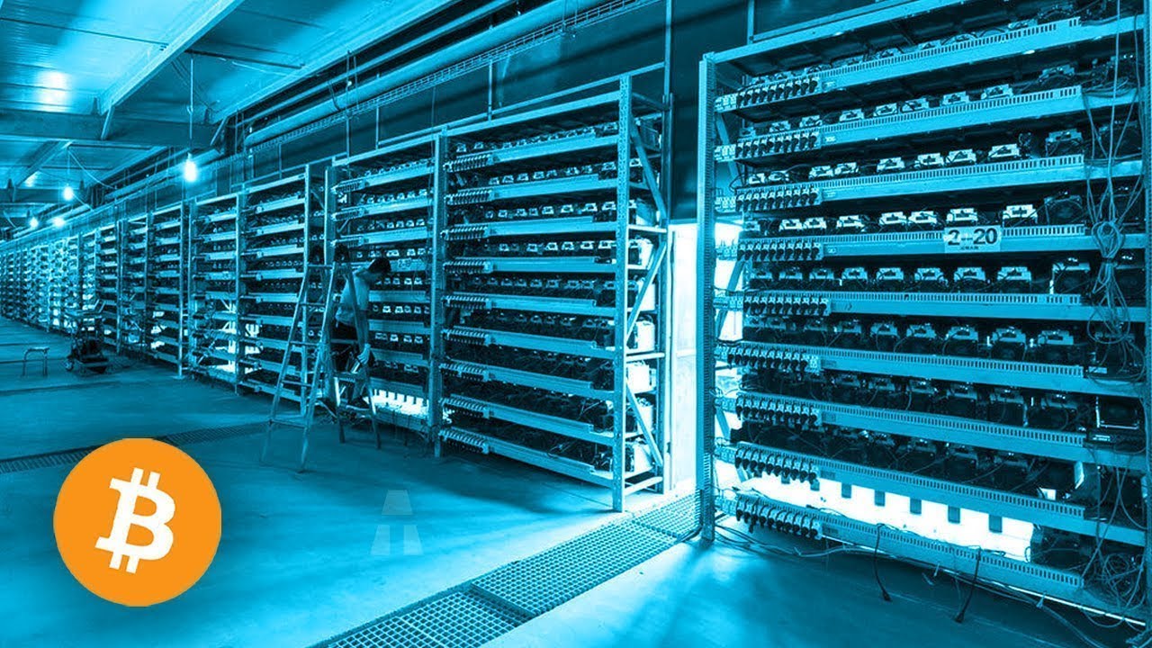 Dentro la Gigantesca Miniera di Bitcoin dell'Islanda