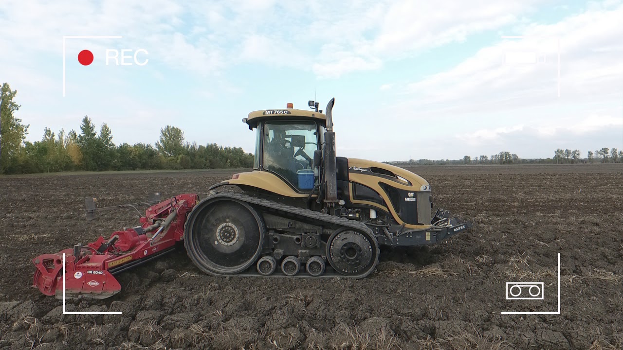!!Attention!! CAT Challenger 765C et sa rotative Kuhn dernier modèle