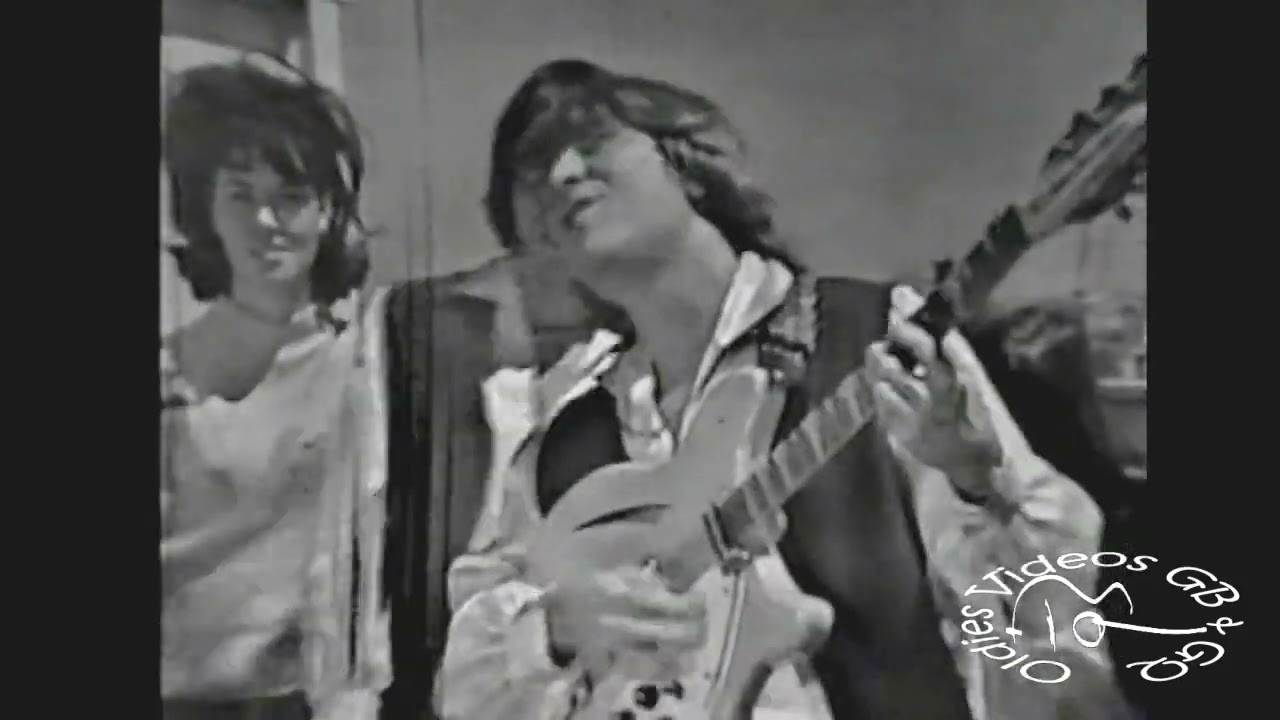 The Robbs Race With The Wind (1966)