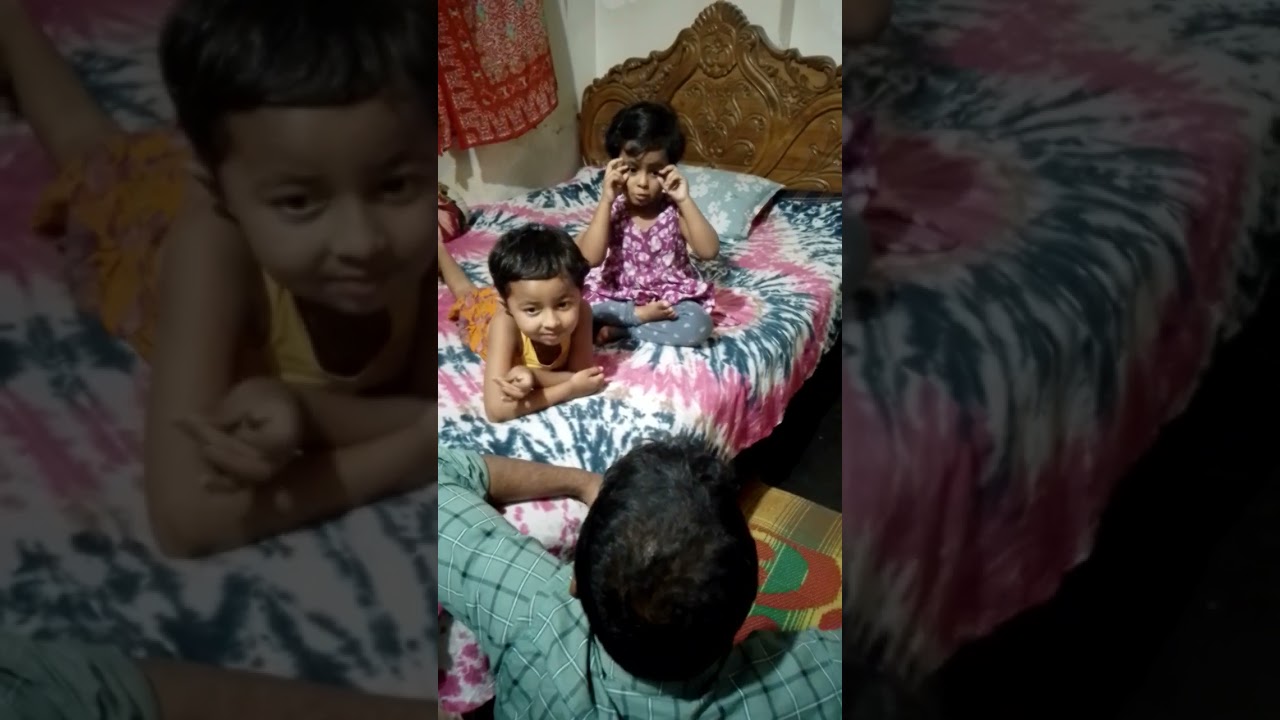 খুব গল্প মেতেছেন তারা 