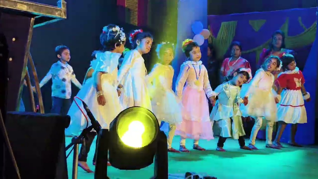 Dill Hai Chota Sa.. Group Dance 🩰🪩 #dillhaichotasa #song #group #dance