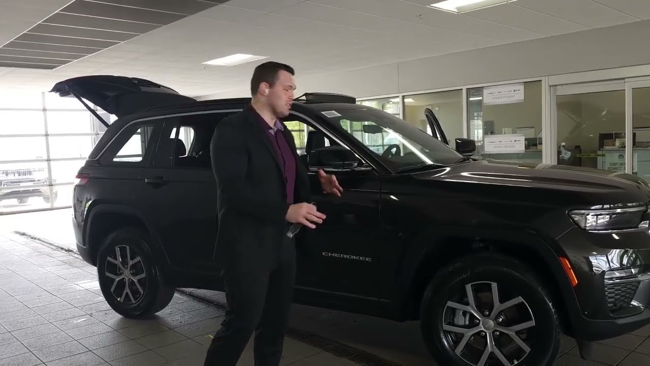 2024 Jeep Grand Cherokee Limited 4x4 Walkaround with Mr. Hollywood How to use