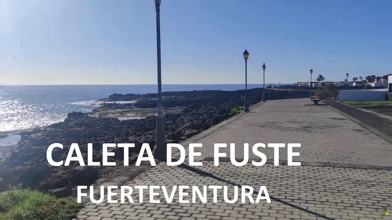 Caleta De Fuste ,lunga passeggiata tra i migliori locali della cittadina. Fuerteventura Spagna