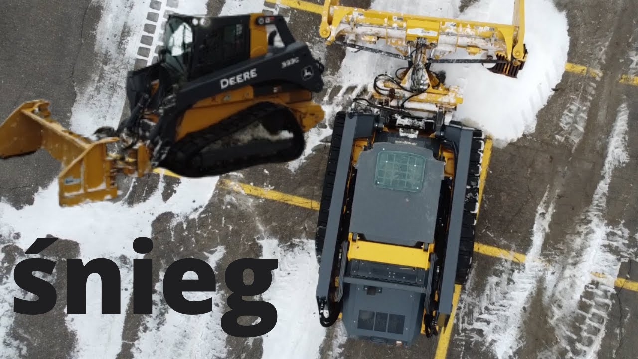 Deere Skid Steer 333G Plowing snow / Oranie śniegu
