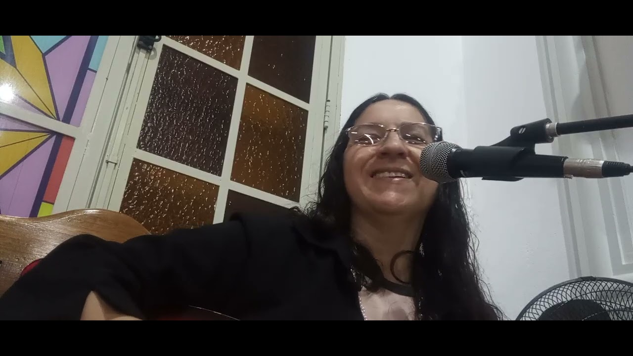 UM CÁLICE FOI LEVANTADO 