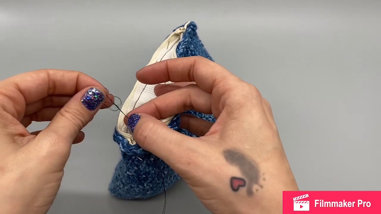 How to Crochet a Stylish Zippered Pouch: Step-by-Step Tutorial and Easy Zipper Installation Guide