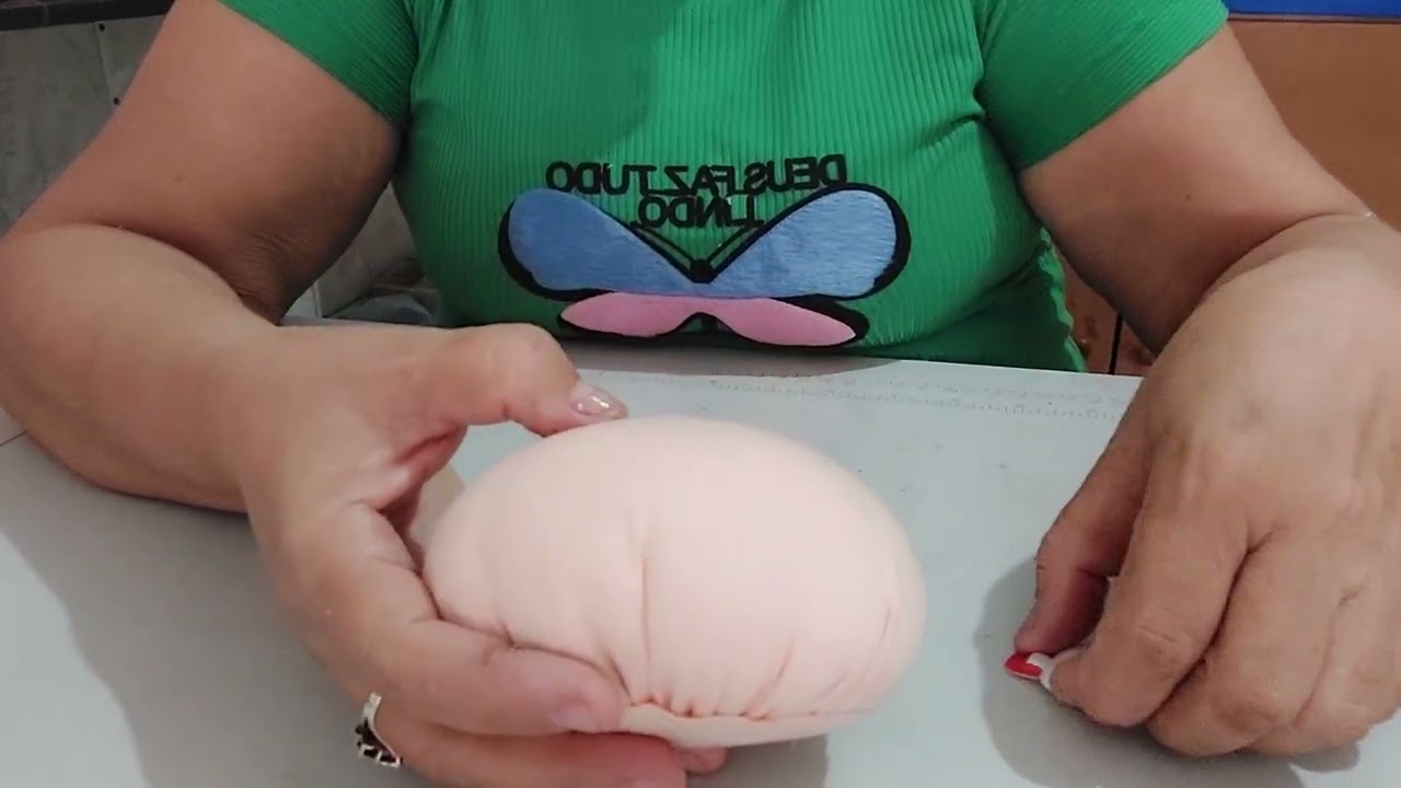 muito lindo esse peso  de porta um Coelho p Páscoa