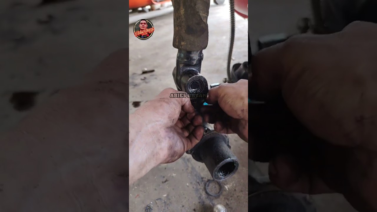 Paano palitan ang pivot pin ng TVS King full video #diy #repair  
