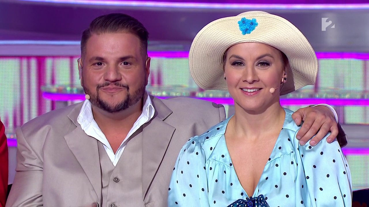 Ábel Anita és Emilio: Éjjel az omnibusz tetején - tv2.hu/a_nagy_duett