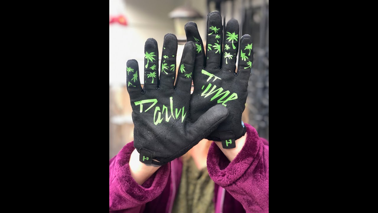 HandUpGloves