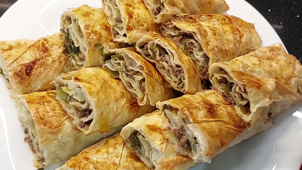 👌 Hazır Yufka ile Kıymalı Pırasalı Börek Tarifi - Pırasalı Börek - Kıymalı Börek  💯