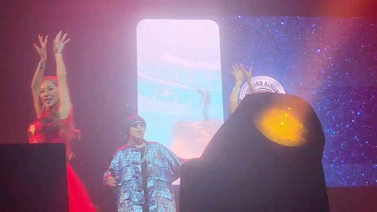 091124 namewee 黃明志 不想上班 我爱的 啪啪啪 中国痛 全民偶像 东京盆踊 胡志明的雨 不到海南岛 泰国恰恰 malaysia boleh 搞笑快行动 鬼岛 牆外 唱广东歌 玻璃心