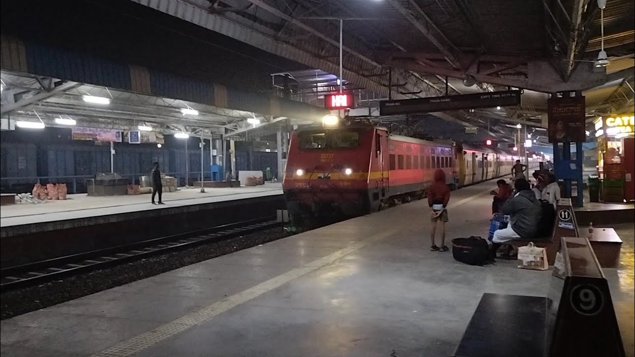 High Speed Trains Skip Tenali Junction | Duronto + Kharagpur SF + Sanghamitra....