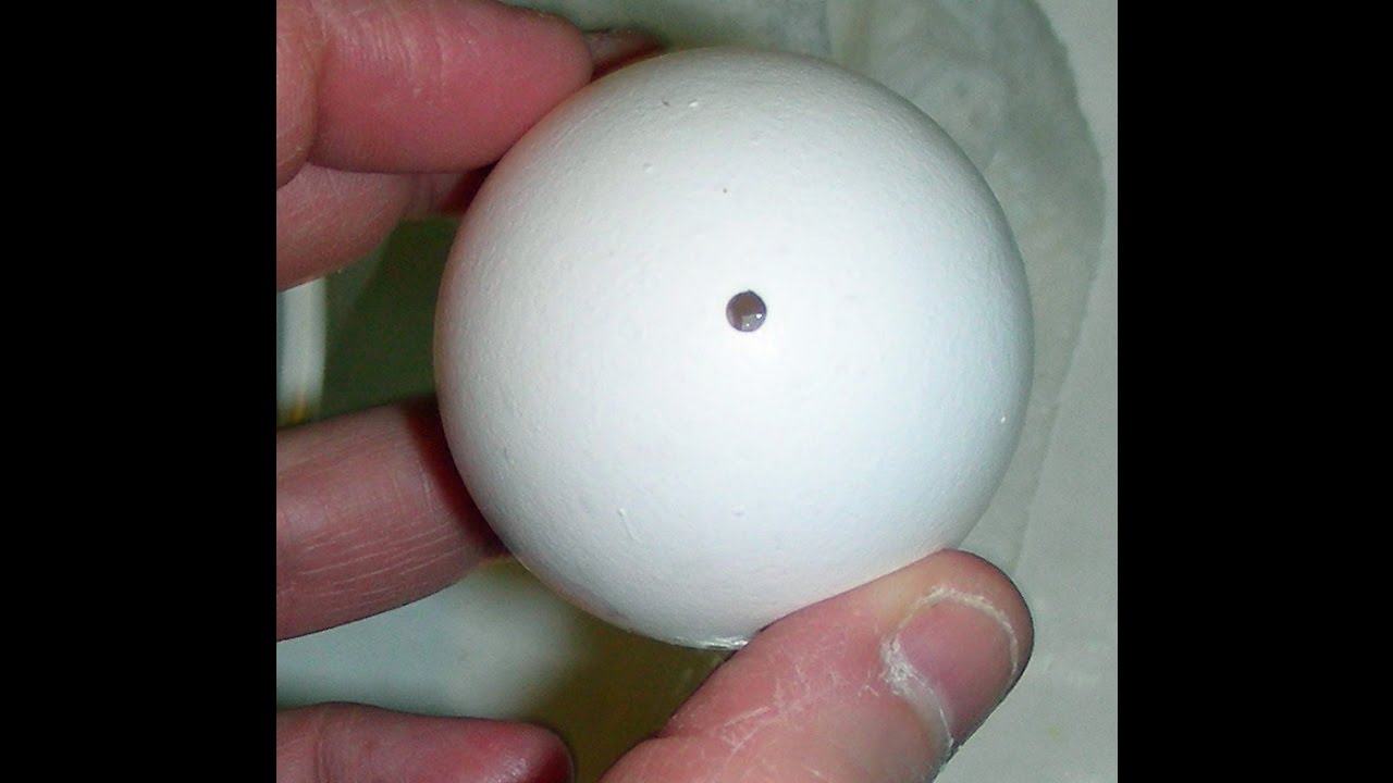How to Blow Out Eggs with One Hole