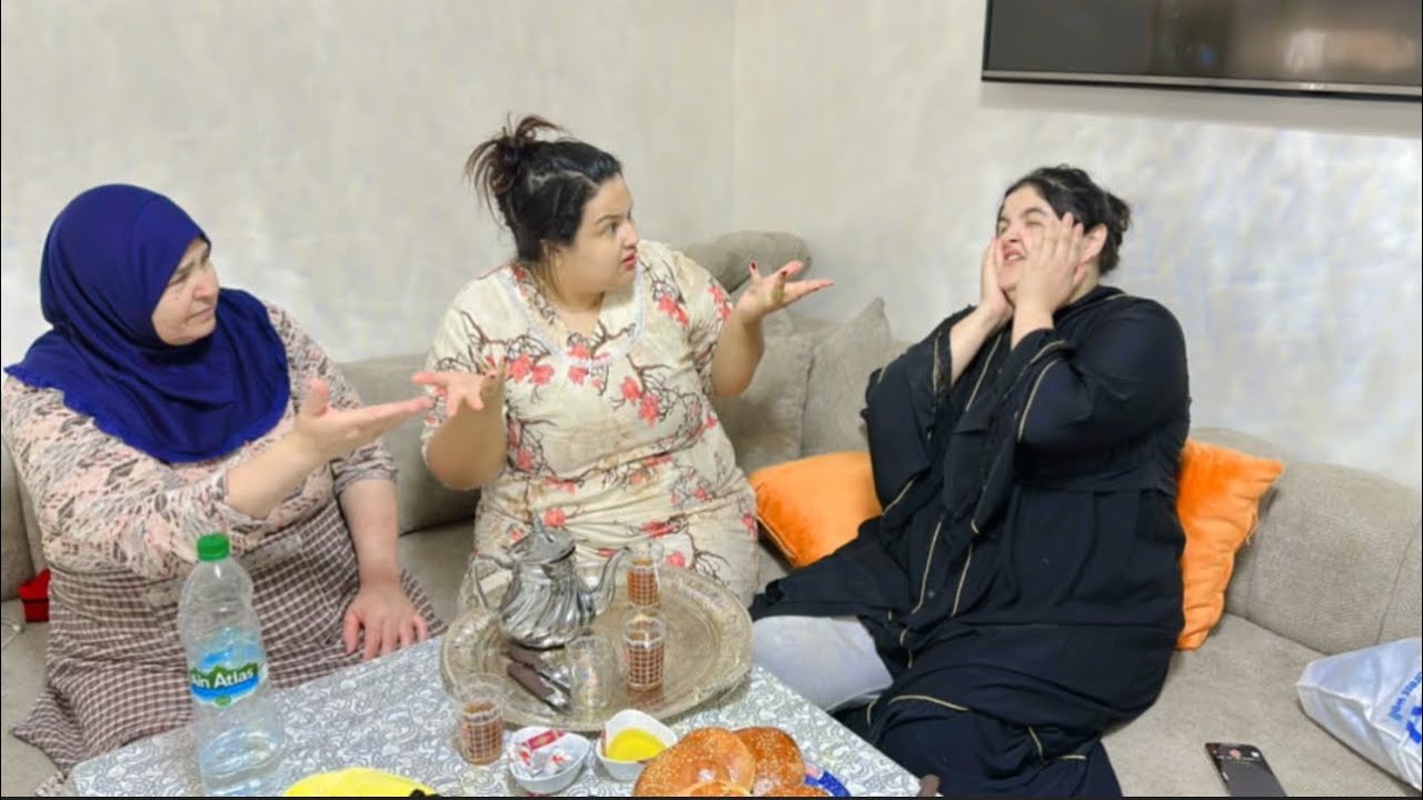 شي نهار نضرب شي وحدة نصفطها سبيطار 😡هدا سامية سمية تيحرشو امي😭