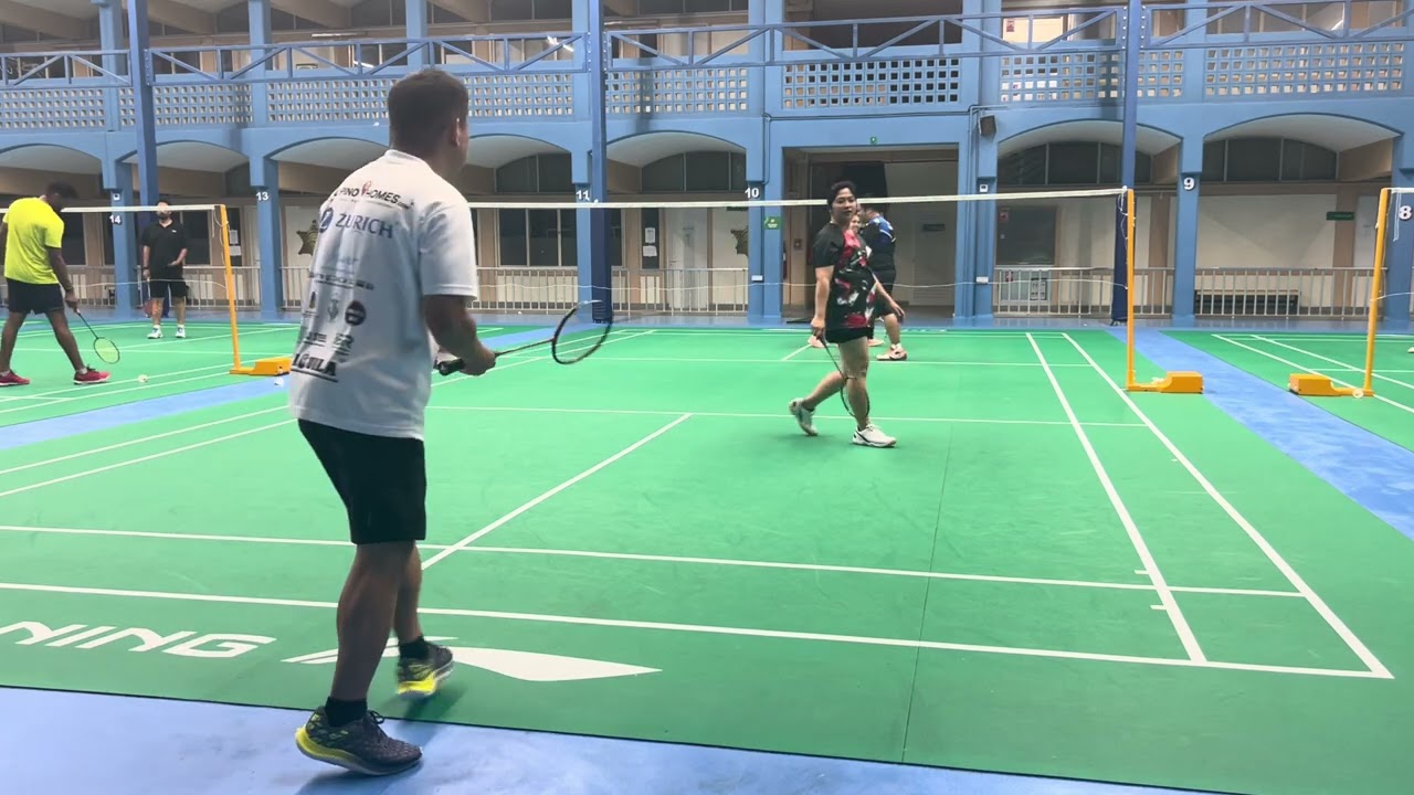 Monday Queueing 🏸 Rowena&Arnel vs. Gean&Marlon
