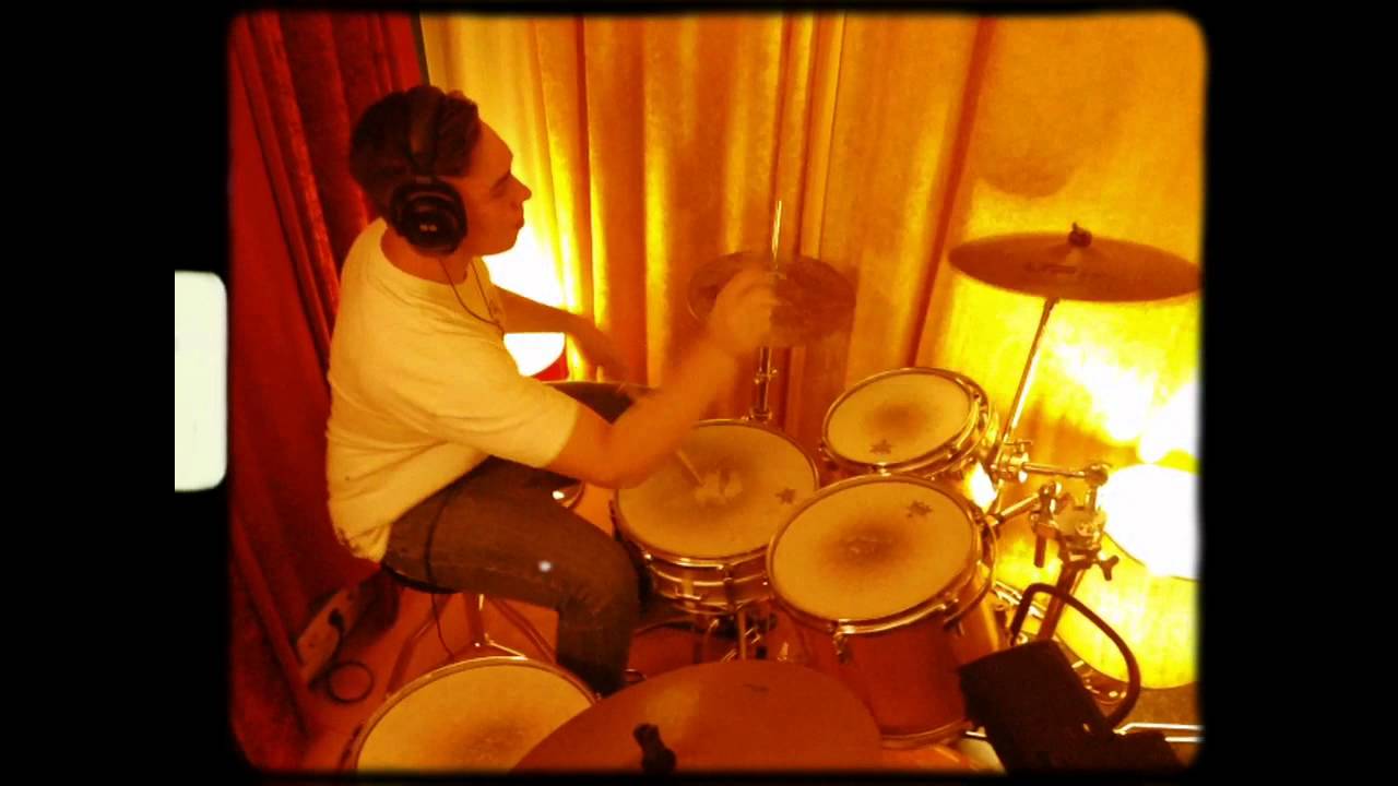Dominique spielt 
