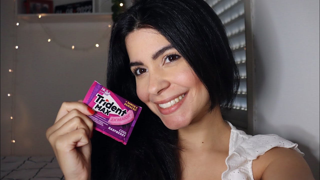 ASMR MASCANDO CHICLETE E RESPONDENDO PERGUNTAS (parte 1)