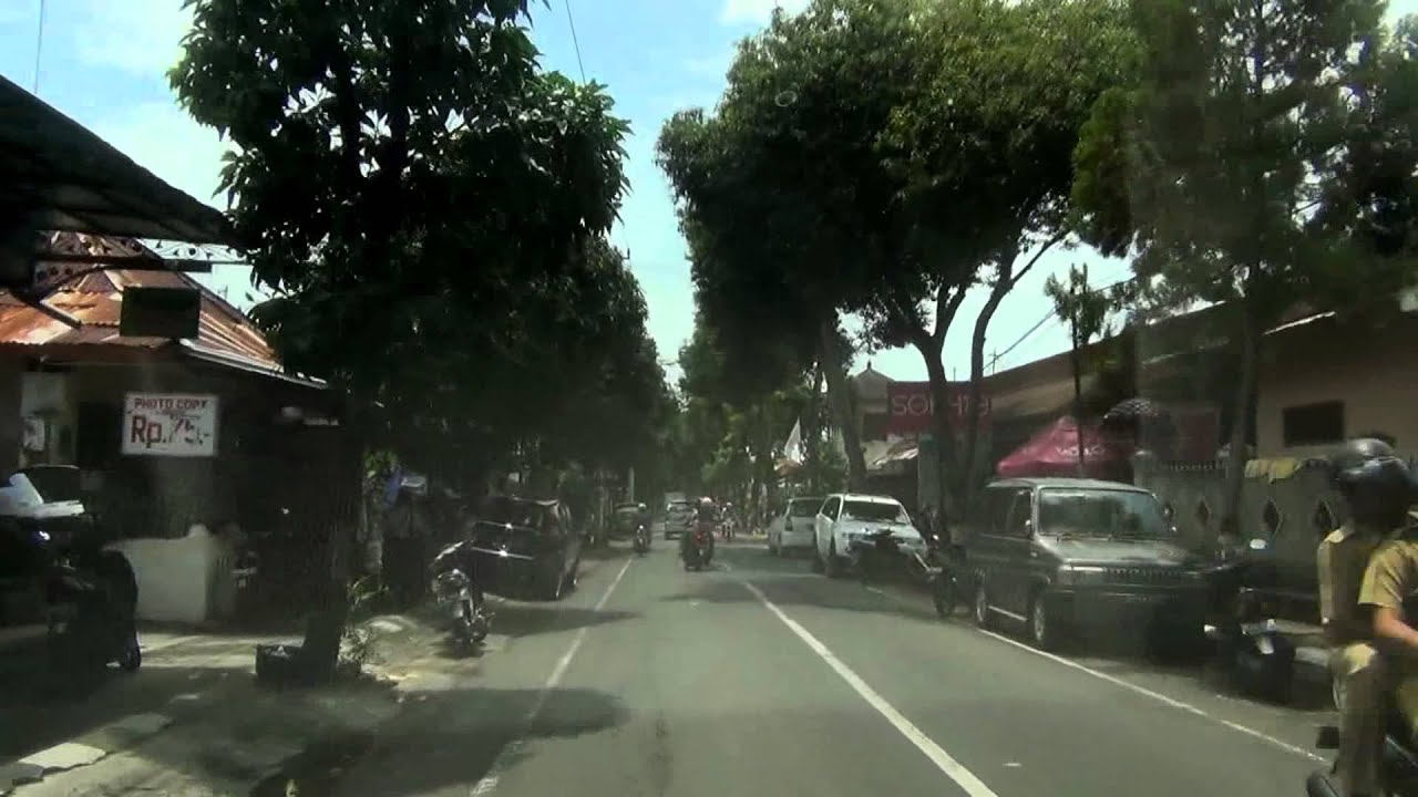 Singaraja - streets & buildings