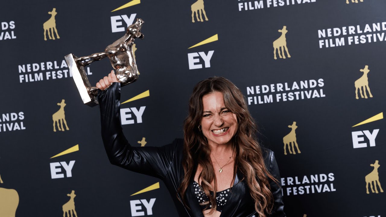 Eva Crutzen wint Gouden Kalf voor Beste Regie Dramaserie | EY Gouden Kalveren (2025)