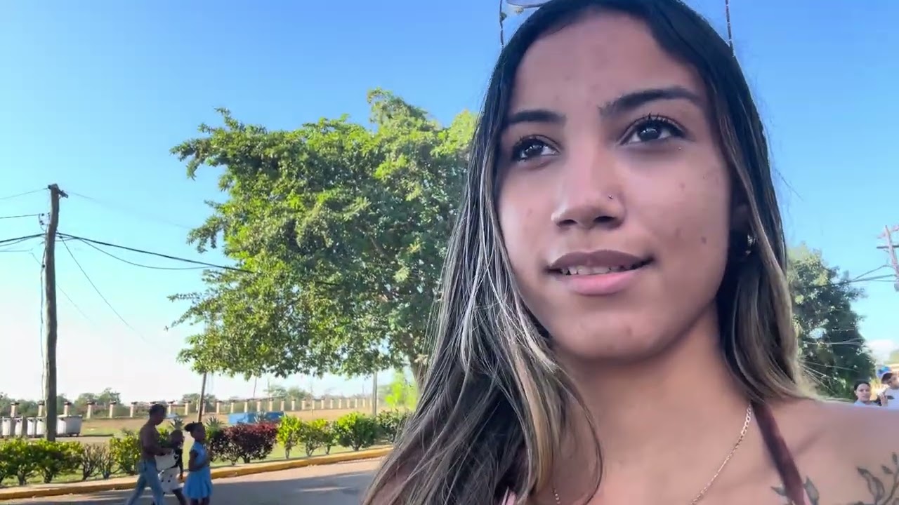 Visitando el Rincón de San Lázaro en La Habana.