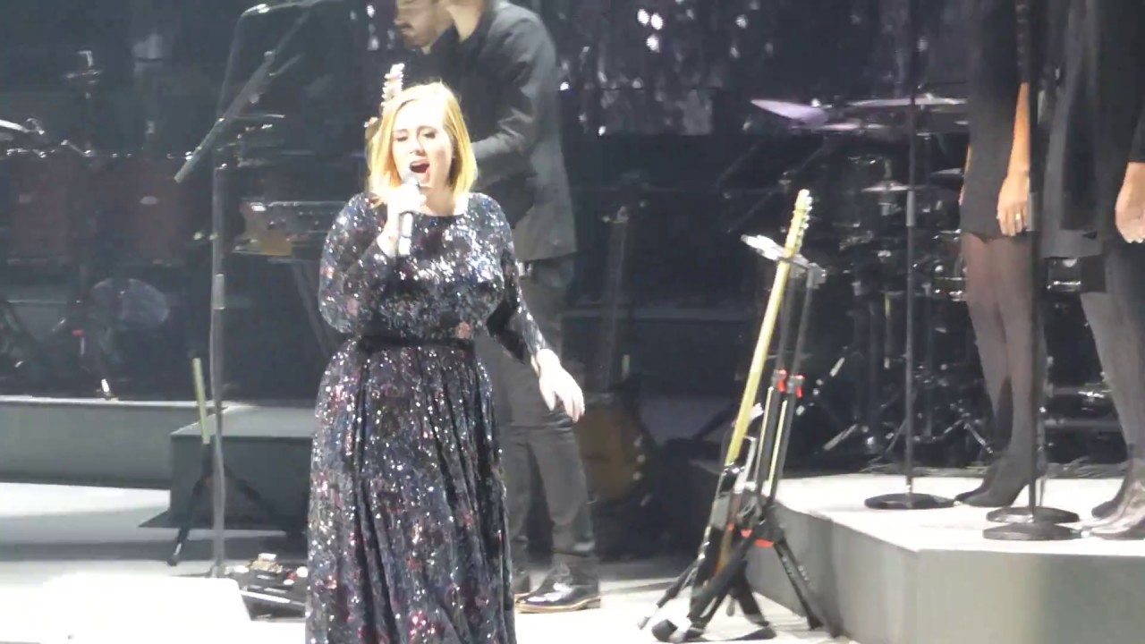 Adele - Rolling In The Deep LIVE Austin Tx. 11/4/16