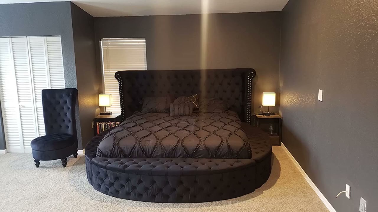 Meridian Furniture Luxus Collection Modern   Contemporary Round Shaped Velvet Upholstered Bed
