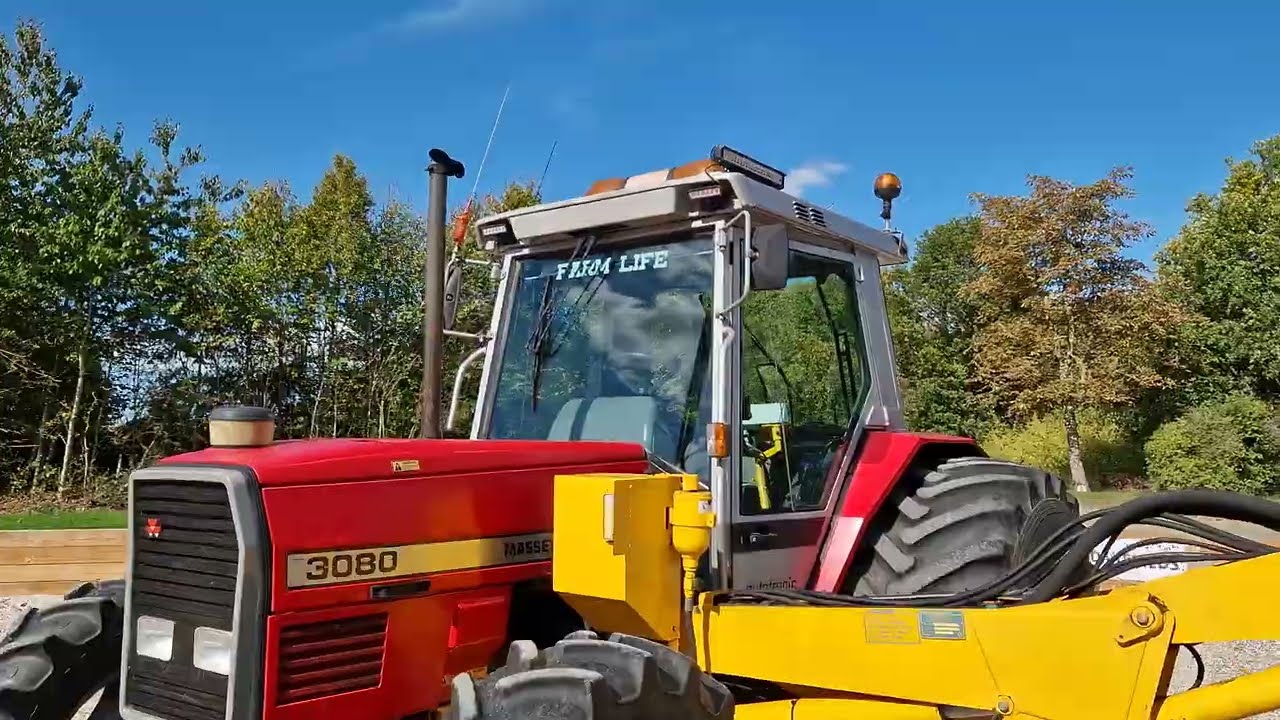 1988 Massey Ferguson 3080 Autotronic fitted with McConnel midmount hedgecutter! 24936
