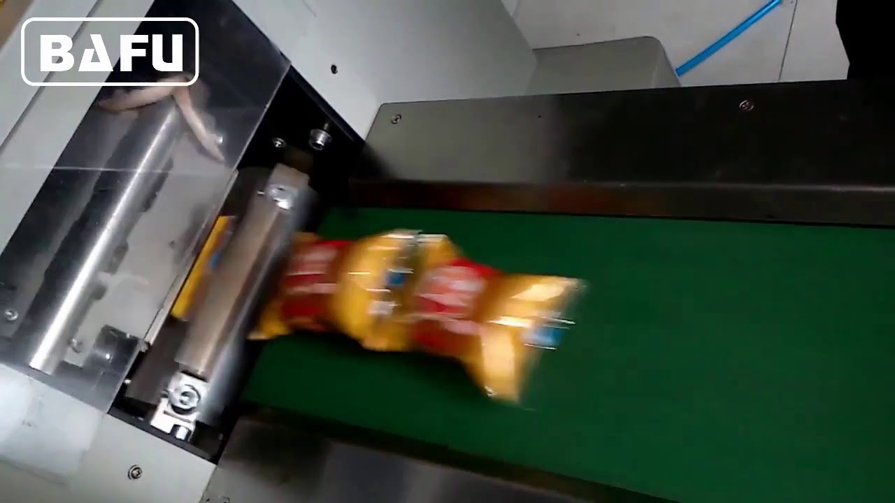 bread packaging machine, cake packaging machine, pillow packing machine