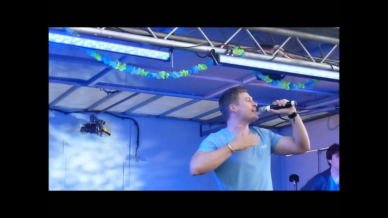 Lee Ryan   Someone Like You HD Adele's cover Acoustic Live @ Paignton 21 07 2012