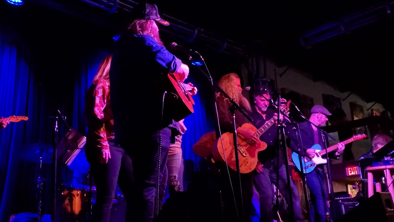 Jamey Johnson, Chris Stapleton, Mickey Raphael - I Ain't Living Long Like This (2/26/2020) Nashville