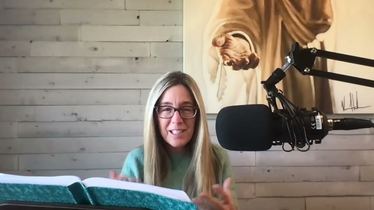 Scrolling Through The Scriptures | Praise God | Lesson 65