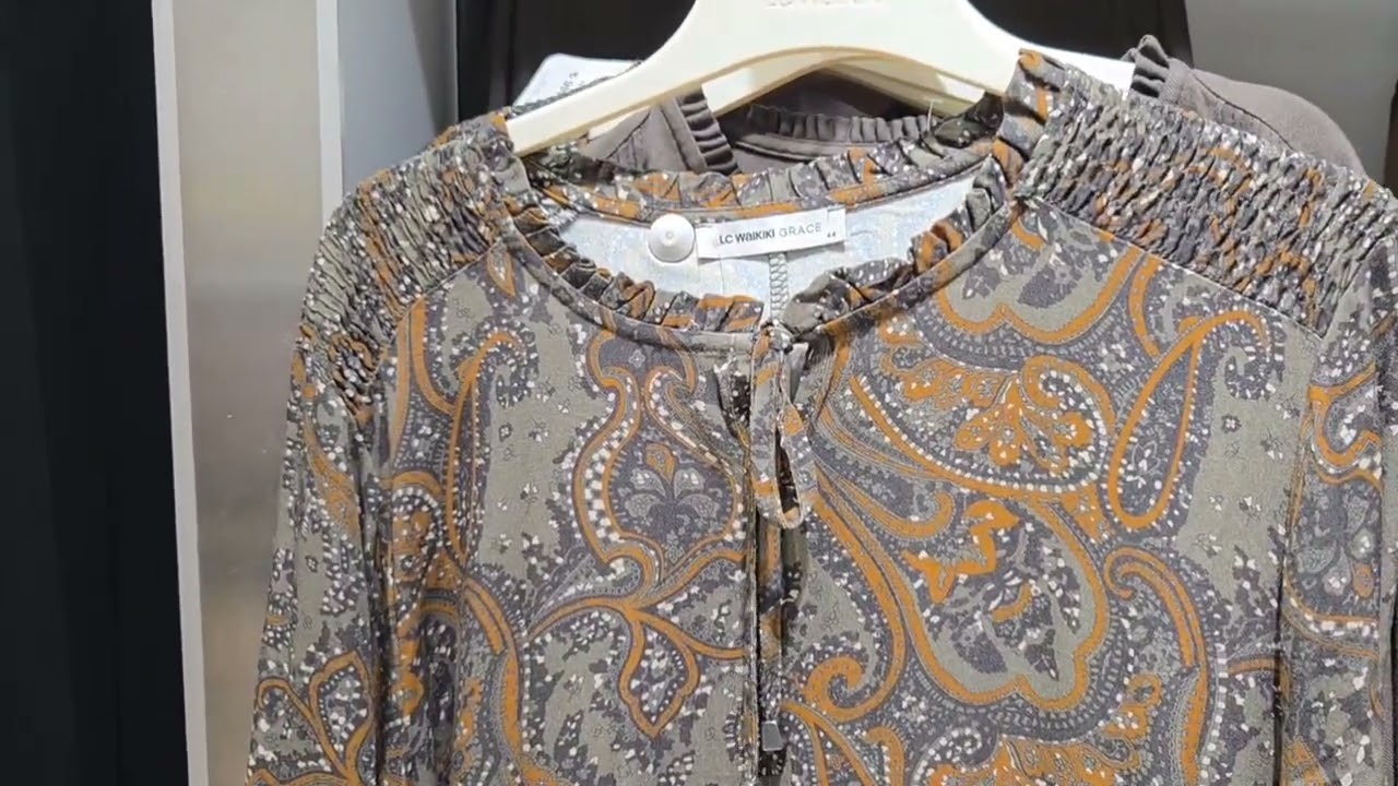 Lc WAİKİKİDE yaza girerken kışlıklar toplanıyor YERİNE MEVSİMLİKLER GELDİ 