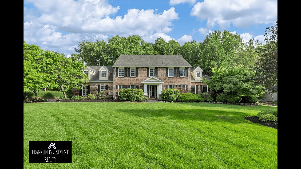 16 Newburyport Rd. Upper Holland, PA 19053 Tour