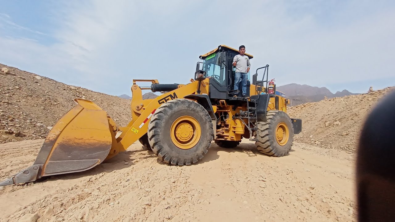 ¿Como operar un Cargador Frontal Sem 658 D?¿ Es facil o difícil?
