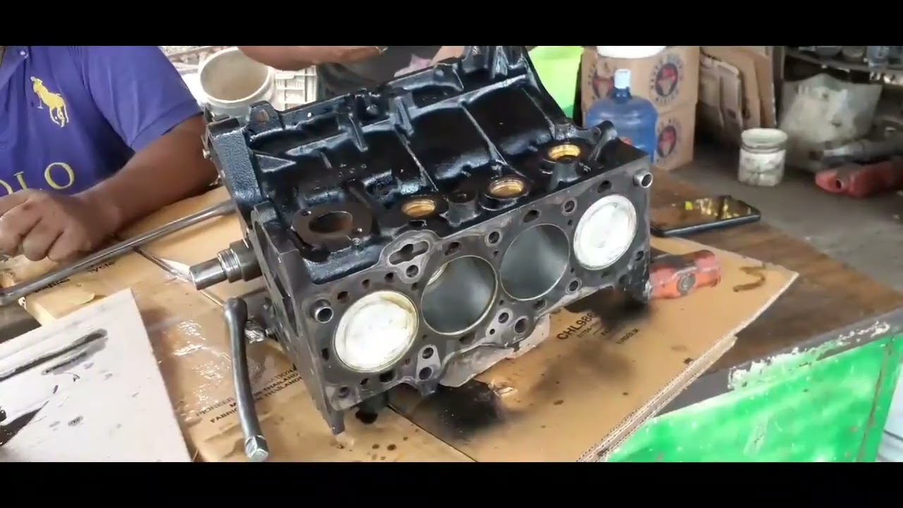 reparando motor Hyndai atos 1.1 Modelo 2006 rectificando cilimdros y  pistones nuevos