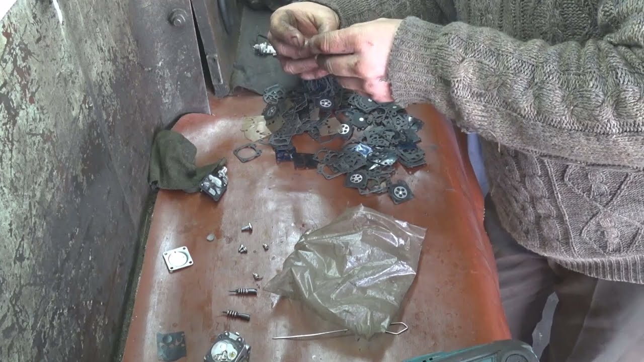 Бенезопила при збільшенні газу глохне / Усунення цієї причини.