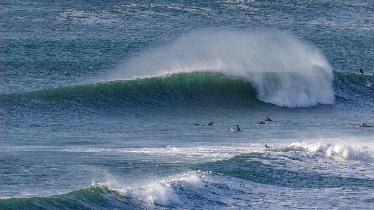 NEWQUAY CORNWALL AND MOROCCO LIGHT UP! SURFING IN SWELL TOWN