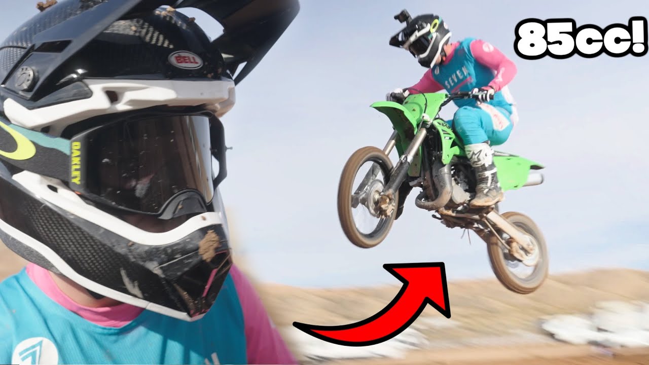 Абсолютно ПОТРЯСАЮЩИЙ KX 85 на трассе для мотокросса!