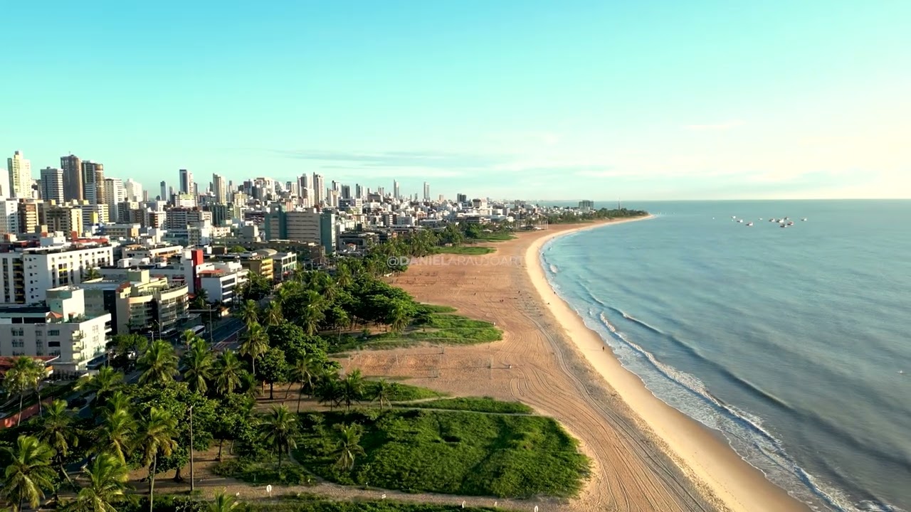 Feche os olhos e caminhe por Cabo Branco