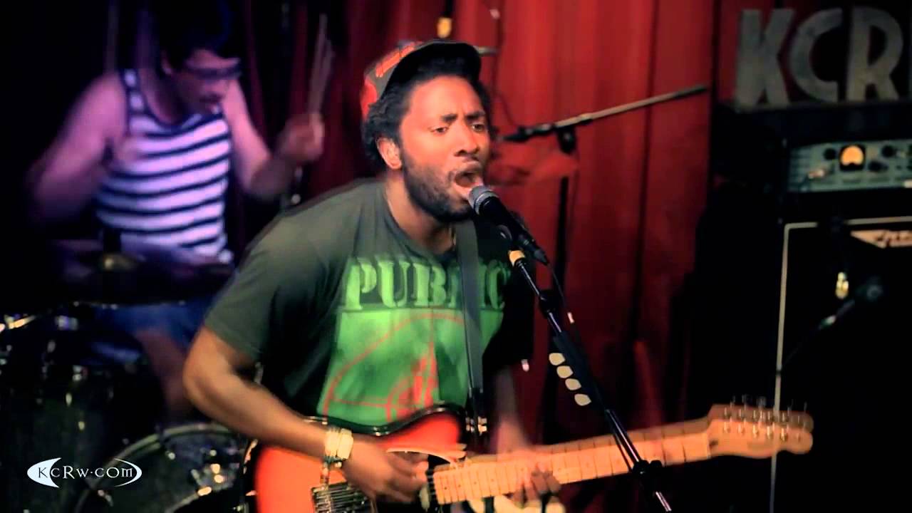 [HD] Bloc Party - So He Begins To Lie - Live on KCRW 2012