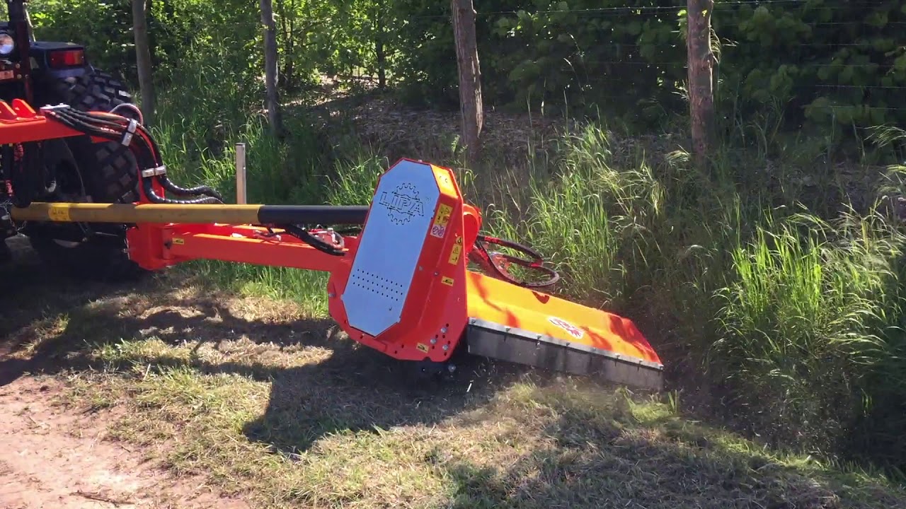 Maaiers Verschueren:  Lipa TLBA verstekmaaier, New Holland Boomer 50