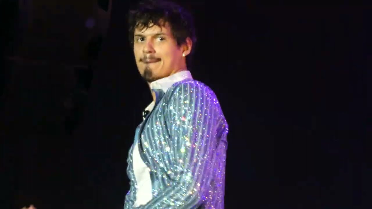 Omar Apollo - Endlessly (Lollapalooza Argentina)
