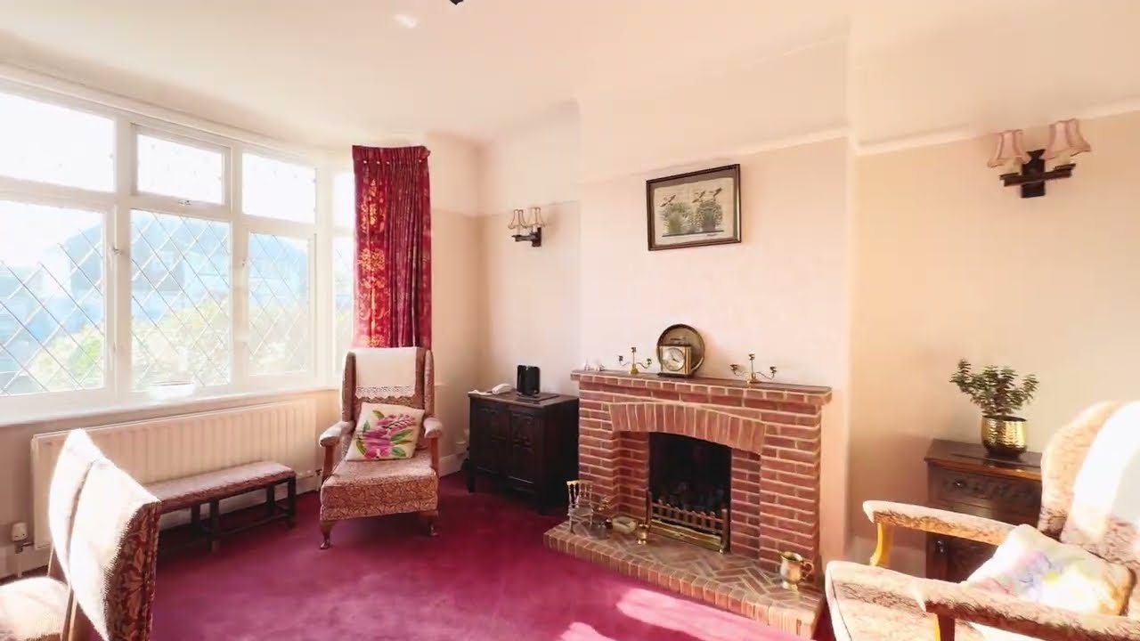 Four Bedroom/ Two Bathroom Semi-Detached Home - Hayes, Bromley