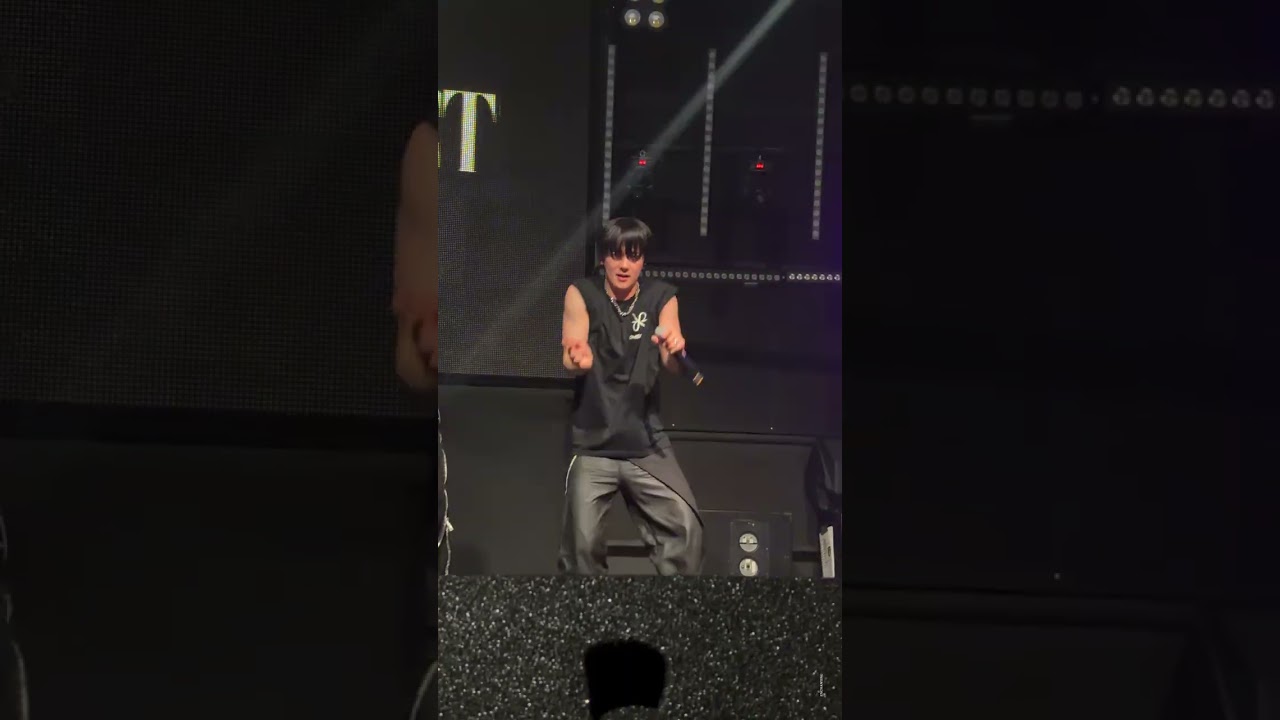 [4K 직캠] 260220 OMEGA X YECHAN 오메가엑스 예찬 ‘BAILA CON OX’ | OMEGA X EUROPE TOUR [RE:CONNECT] in BUDAPEST